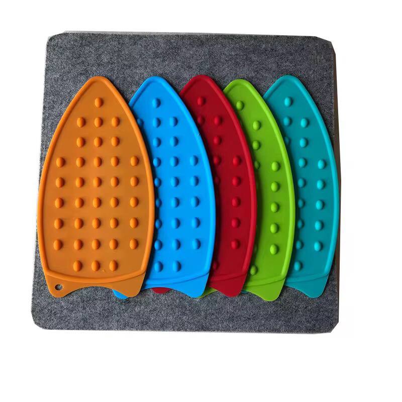 Silicone Iron Ironing Cover Hot Protection Rest Pads Mats Safe Surface Iron Coaster Stand Mat Holder Ironing Pad Insulation Boar