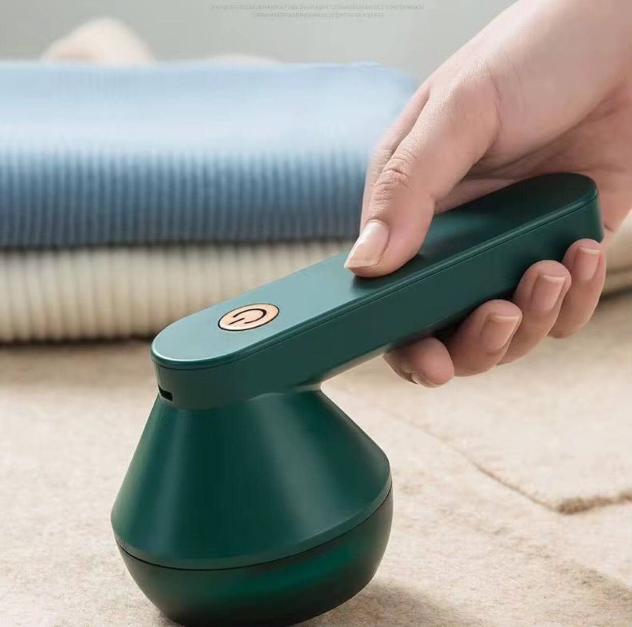Portable rechargeable Electric lint remover /fabric shaver