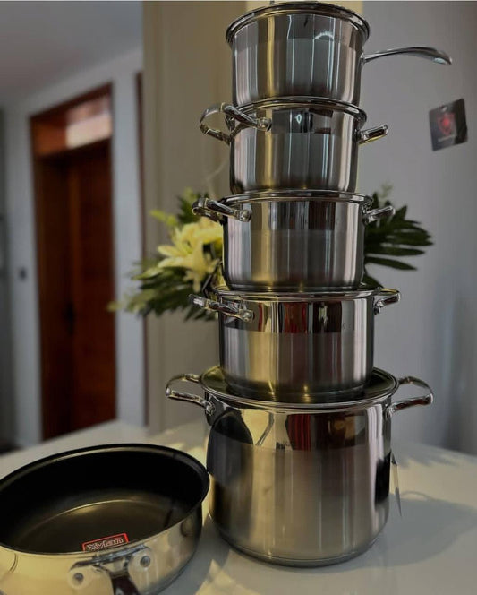 12 pcs Stainless steel Cooking pots.