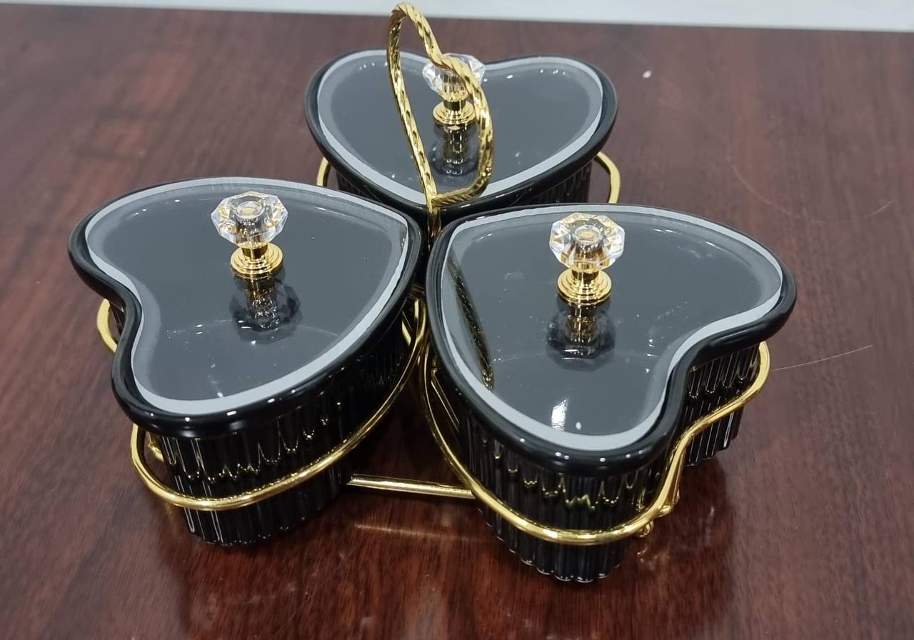 JD8682 set of 3 ceramic love shape sugar bowls  acrylic lids on gold metal rack