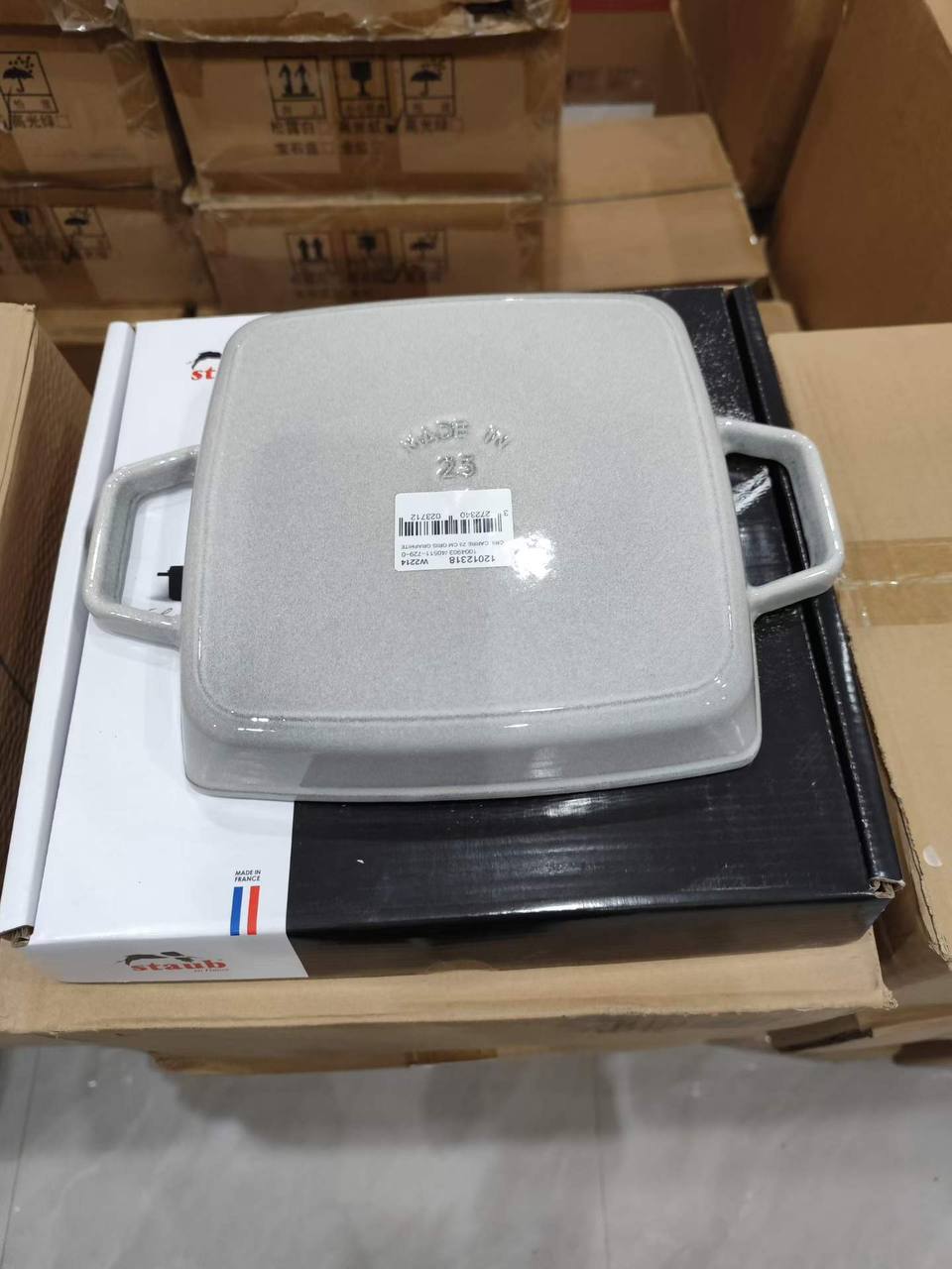 STAUB SQUARE GRILL PAN
Premium Quality