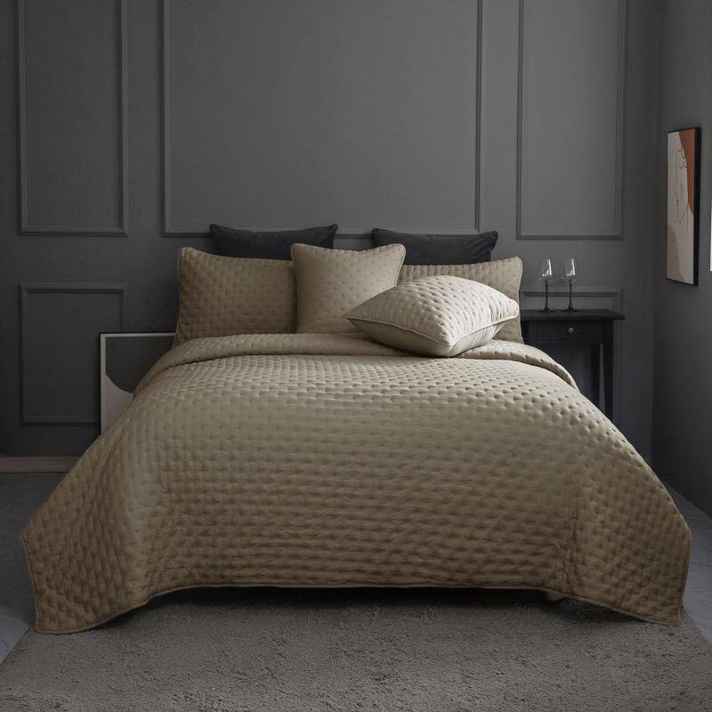Quilted Coverlet Bedspread
