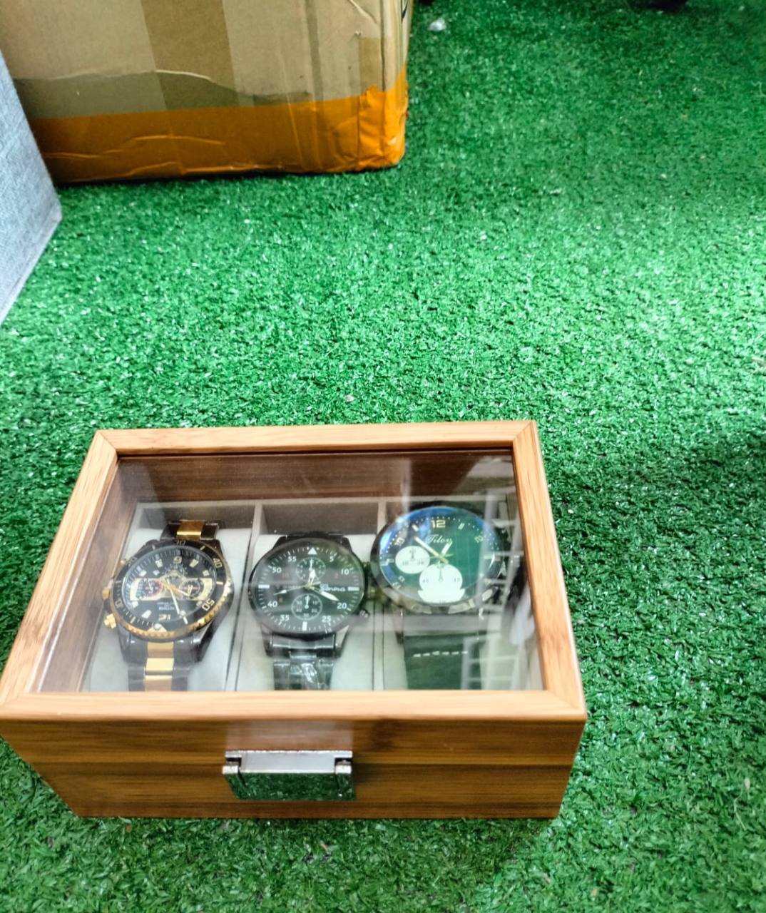 3 slots wooden watch organizer