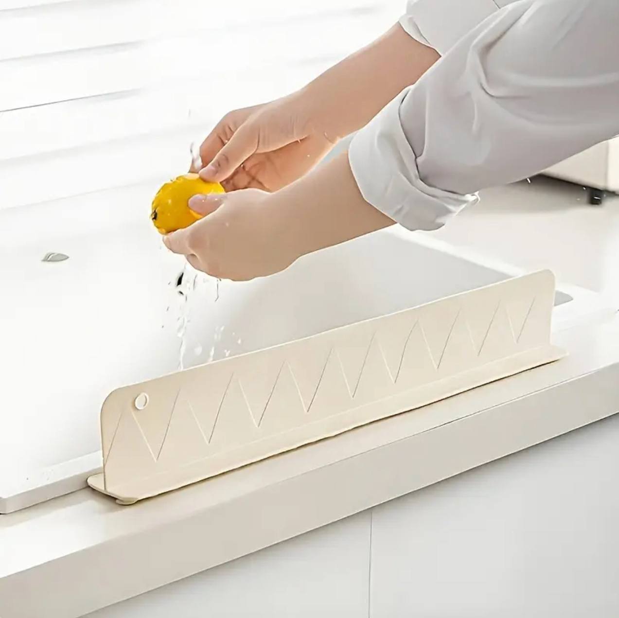 Kitchen Sink Splash Guard with Suction Cup