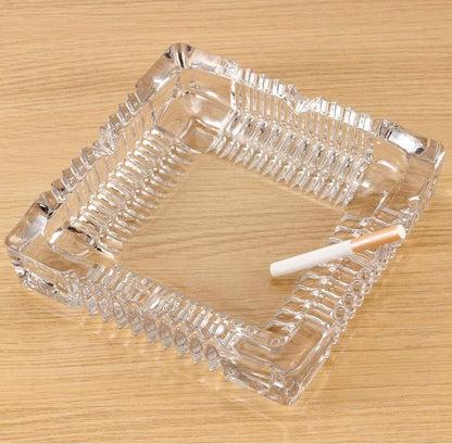 GLASS ASH TRAY SQUARE CLEAR