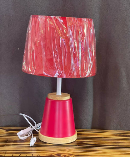 Creative Nordic solid Wood  Table Lamp
