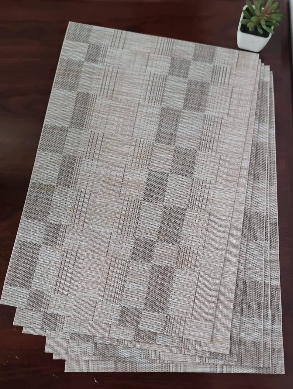 Woven PVC TABLE  MATs l
