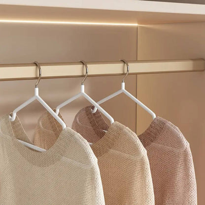 Non slip metal hanger with pvc coating