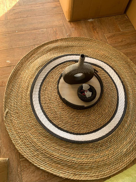 Fiber Jute Rug
size 100cm diameter