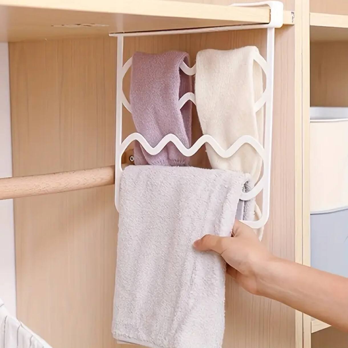 Shelves dividers