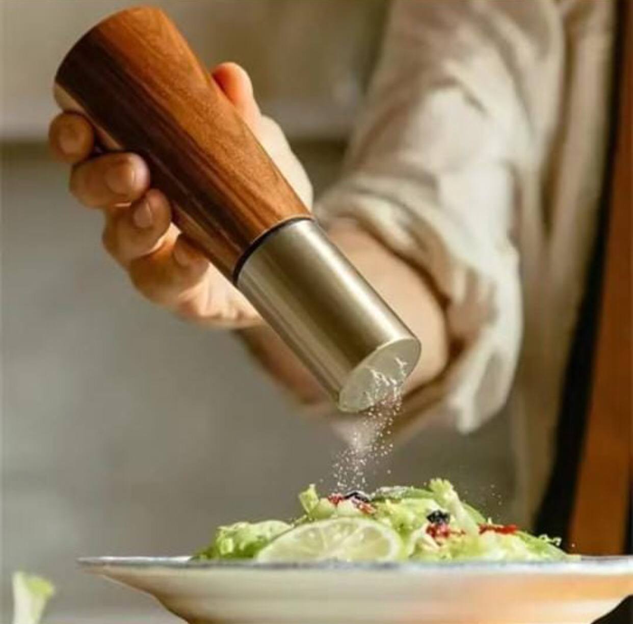 Luxury kitchen pepper & salt grinder