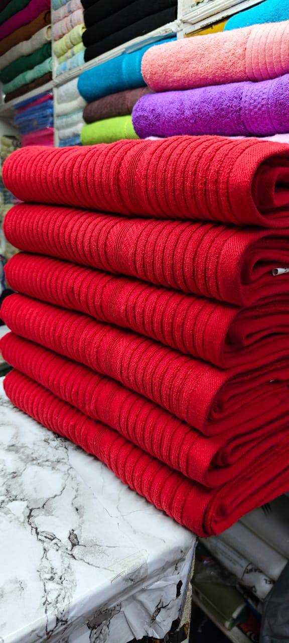 Medium cotton towels