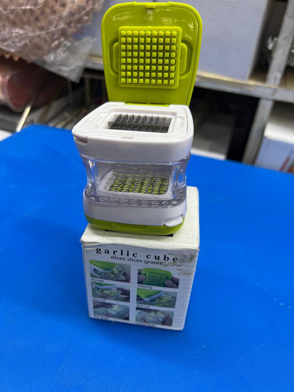 Garlic cube
