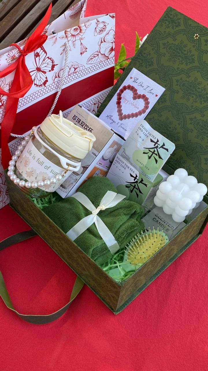HOT VALENTINES LADIES GIFT SET