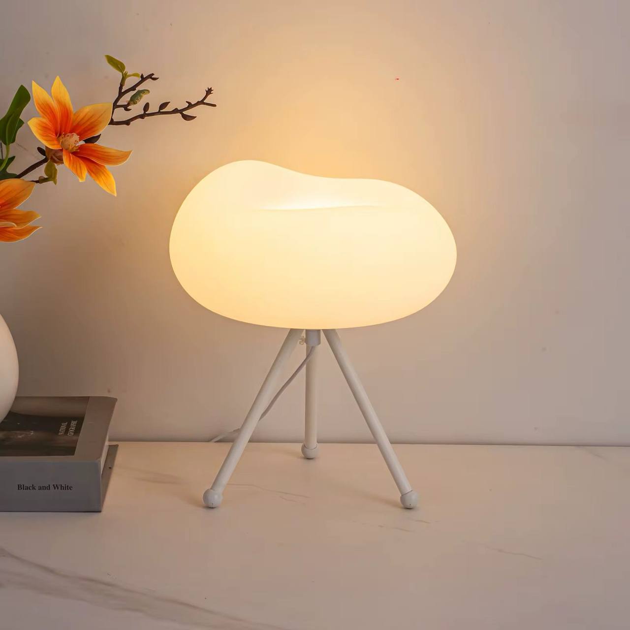 Creative Luxury Tripod Cloud  Lamp