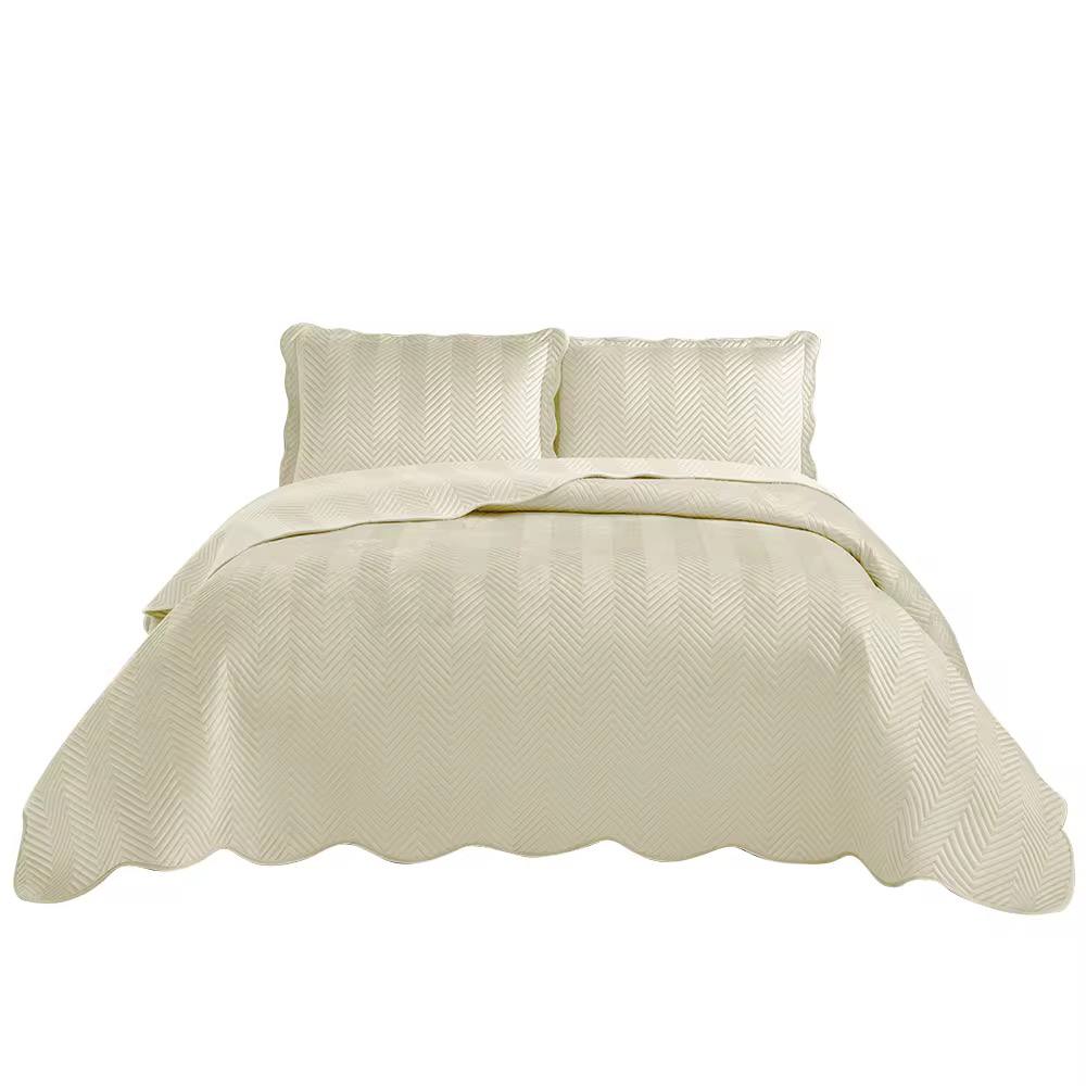 Soft velvet bedcovers 
With 2 pillow case